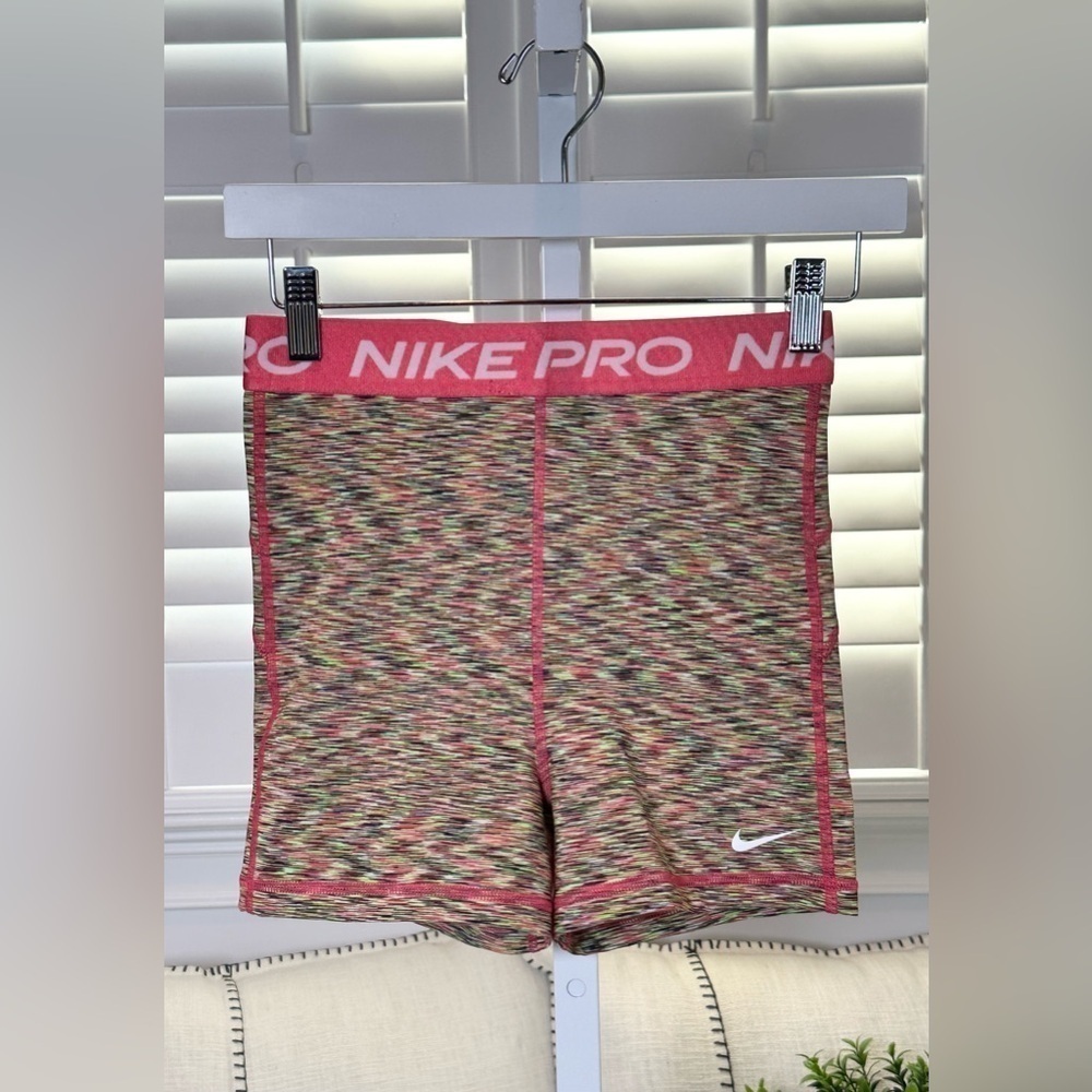 Nike Womens Pro 3 Inch Spacedye Shorts Pink Multi Small